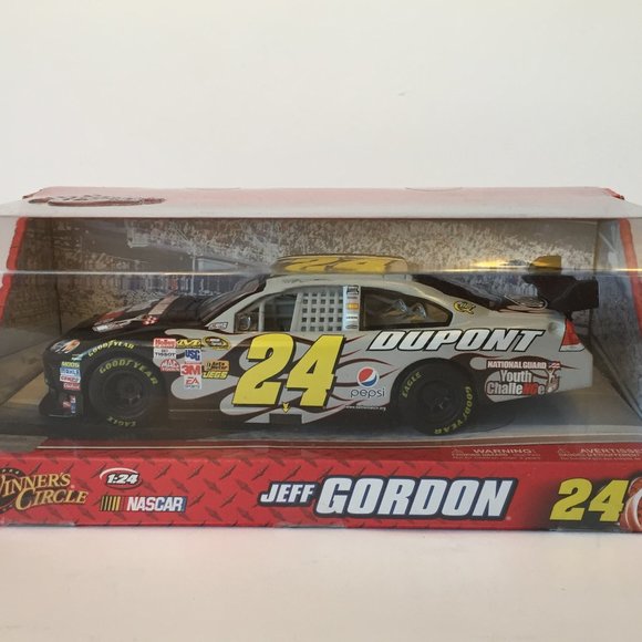 Winners Circle 1:24 NASCAR Jeff Gordon # 24 Chevy Impala SS Die-Cast Replica Car - Picture 1 of 4
